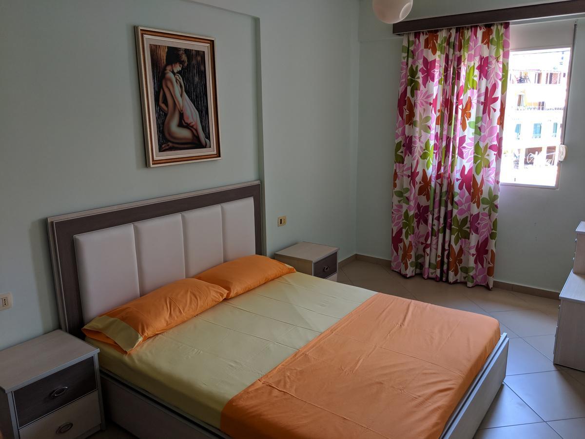 Seafront Apartment Sarandë Eksteriør billede