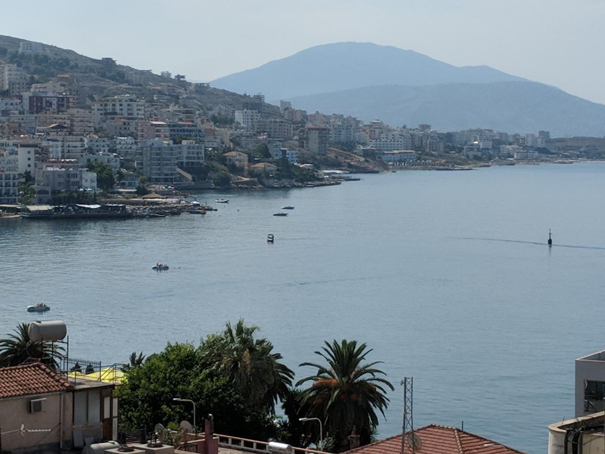 Seafront Apartment Sarandë Eksteriør billede