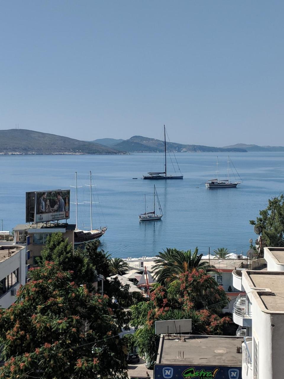 Seafront Apartment Sarandë Eksteriør billede